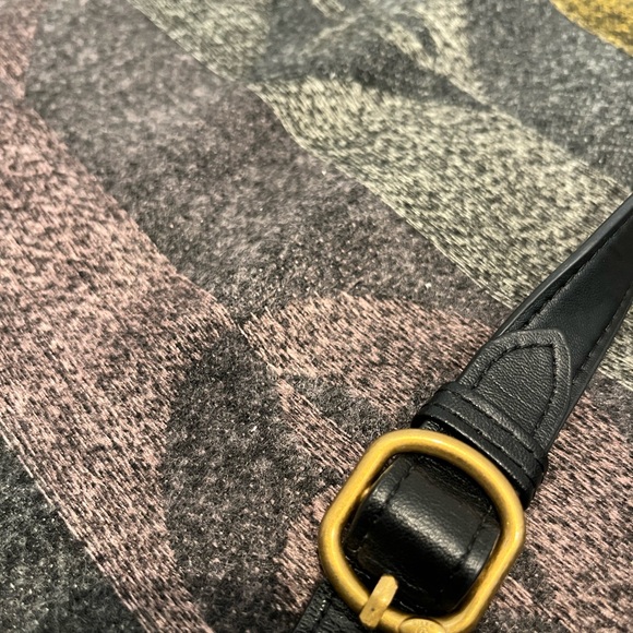 CC Black Quilted Leather Waist Bag - Picture 4 of 11